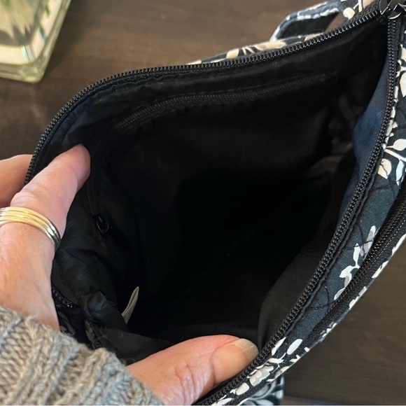 Vera Bradley Floral Black and White Women's Bag - Picture 5 of 9